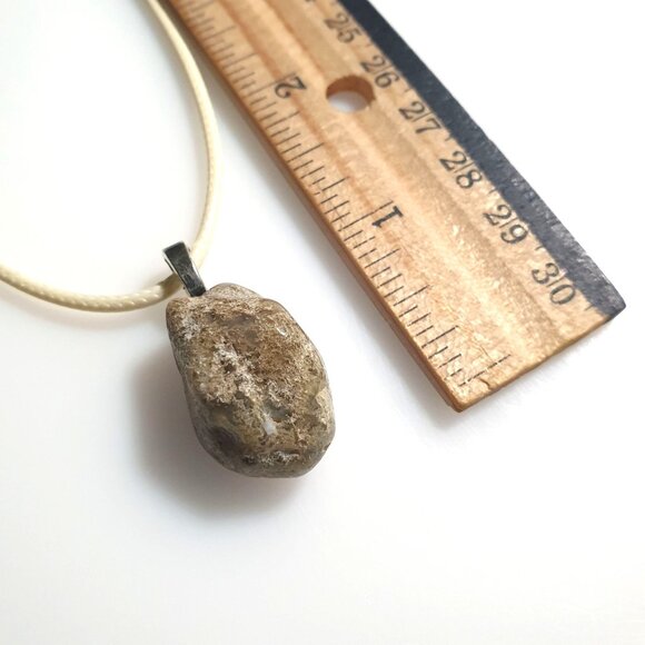 Natural Stone Agate Pendant Necklace Leather Cord 17 to 19 Inches Boho Nature - Picture 4 of 5